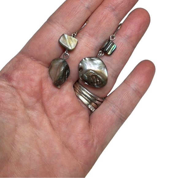 Natural MOP Abalone Shell Purple Grey Bead Dangle Hook Pierced Earrings 1.75” - Picture 3 of 6